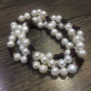 FRESHWATER PEARLS, GARNET AND SILVER ACCENT